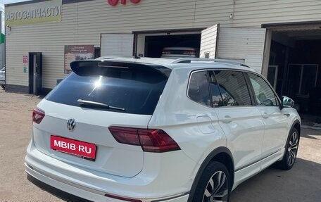 Volkswagen Tiguan II, 2019 год, 2 500 000 рублей, 11 фотография