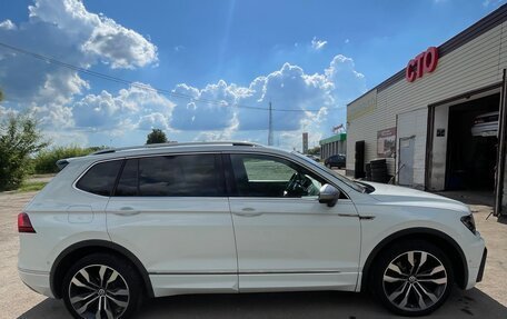 Volkswagen Tiguan II, 2019 год, 2 500 000 рублей, 19 фотография