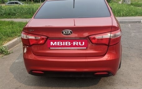 KIA Rio III рестайлинг, 2013 год, 700 000 рублей, 2 фотография