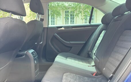 Volkswagen Jetta VI, 2017 год, 2 000 000 рублей, 20 фотография