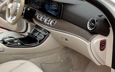 Mercedes-Benz E-Класс, 2017 год, 3 900 000 рублей, 20 фотография