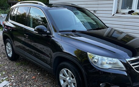 Volkswagen Tiguan I, 2010 год, 1 000 000 рублей, 2 фотография