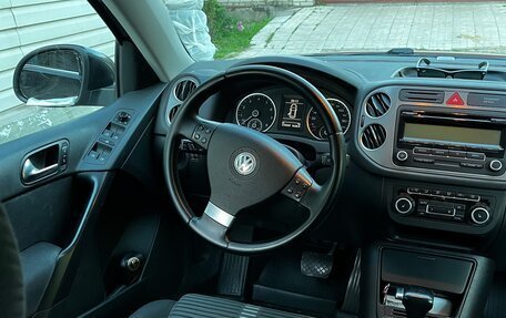 Volkswagen Tiguan I, 2010 год, 1 000 000 рублей, 15 фотография