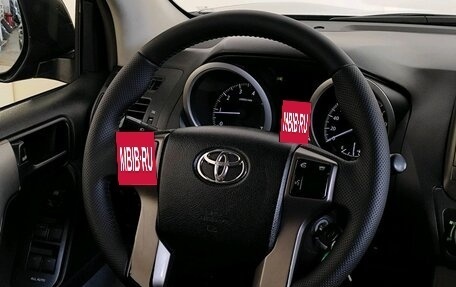 Toyota Land Cruiser Prado 150 рестайлинг 2, 2012 год, 2 889 000 рублей, 12 фотография