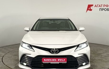 Toyota Camry, 2022 год, 3 030 000 рублей, 2 фотография