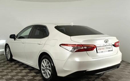 Toyota Camry, 2022 год, 3 030 000 рублей, 5 фотография