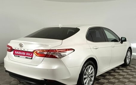 Toyota Camry, 2022 год, 3 030 000 рублей, 7 фотография