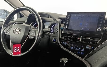 Toyota Camry, 2022 год, 3 030 000 рублей, 12 фотография