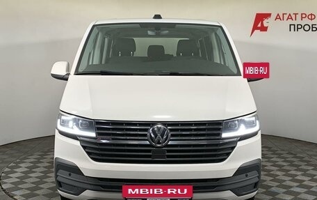 Volkswagen Caravelle T6 рестайлинг, 2020 год, 4 790 000 рублей, 2 фотография