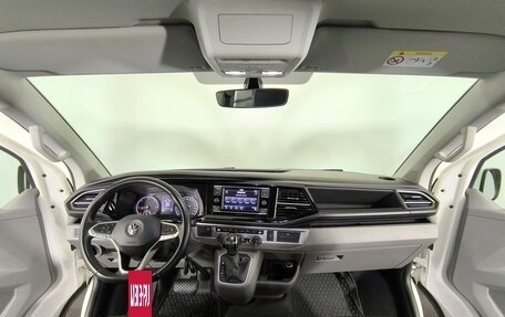 Volkswagen Caravelle T6 рестайлинг, 2020 год, 4 790 000 рублей, 12 фотография