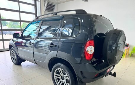 Chevrolet Niva I рестайлинг, 2015 год, 729 900 рублей, 3 фотография