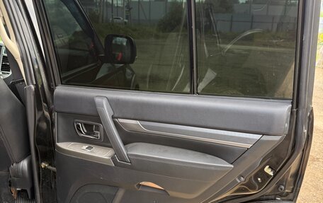 Mitsubishi Pajero IV, 2014 год, 2 300 000 рублей, 16 фотография