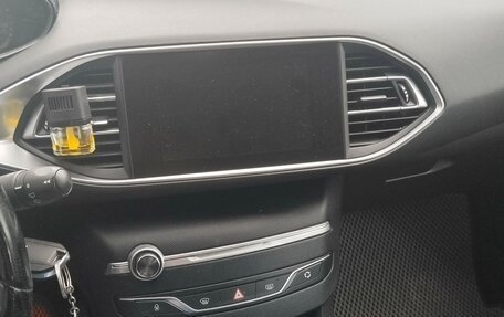 Peugeot 308 II, 2018 год, 1 150 000 рублей, 5 фотография