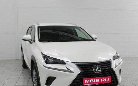 Lexus NX I, 2017 год, 3 000 000 рублей, 3 фотография