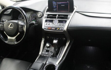 Lexus NX I, 2017 год, 3 000 000 рублей, 16 фотография