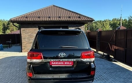 Toyota Land Cruiser 200, 2020 год, 6 630 000 рублей, 4 фотография