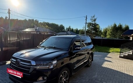 Toyota Land Cruiser 200, 2020 год, 6 630 000 рублей, 6 фотография