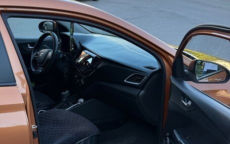 Hyundai Solaris II рестайлинг, 2017 год, 1 100 000 рублей, 8 фотография