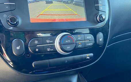 KIA Soul II рестайлинг, 2018 год, 1 750 000 рублей, 25 фотография