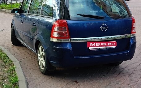 Opel Zafira B, 2008 год, 380 000 рублей, 3 фотография