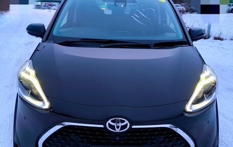 Toyota Sienta II, 2021 год, 1 399 990 рублей, 14 фотография