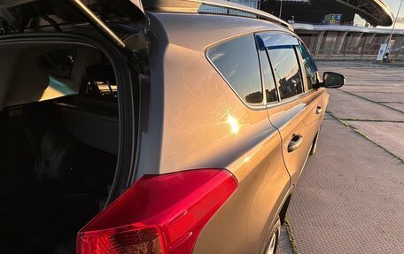 Toyota RAV4, 2013 год, 1 890 000 рублей, 10 фотография
