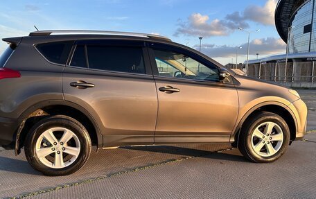 Toyota RAV4, 2013 год, 1 890 000 рублей, 14 фотография