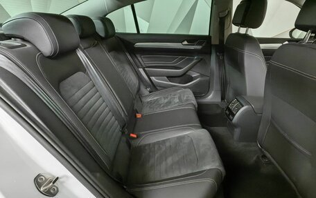 Volkswagen Passat B8 рестайлинг, 2021 год, 2 630 000 рублей, 15 фотография