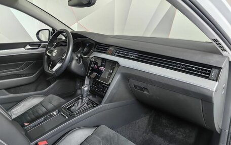 Volkswagen Passat B8 рестайлинг, 2021 год, 2 630 000 рублей, 12 фотография