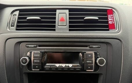 Volkswagen Jetta VI, 2012 год, 595 000 рублей, 14 фотография