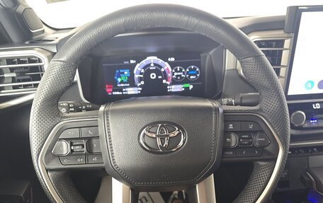 Toyota Tundra, 2025 год, 5 800 000 рублей, 8 фотография