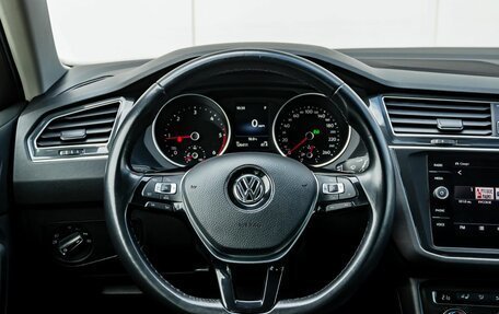 Volkswagen Tiguan II, 2017 год, 2 340 000 рублей, 21 фотография