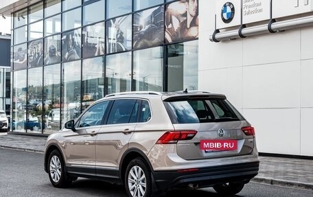 Volkswagen Tiguan II, 2017 год, 2 340 000 рублей, 17 фотография