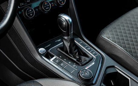 Volkswagen Tiguan II, 2017 год, 2 340 000 рублей, 25 фотография