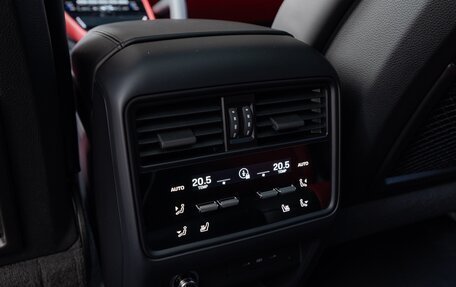 Porsche Cayenne III, 2024 год, 15 200 000 рублей, 13 фотография