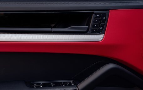 Porsche Cayenne III, 2024 год, 15 200 000 рублей, 22 фотография