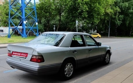 Mercedes-Benz E-Класс, 1993 год, 600 000 рублей, 5 фотография