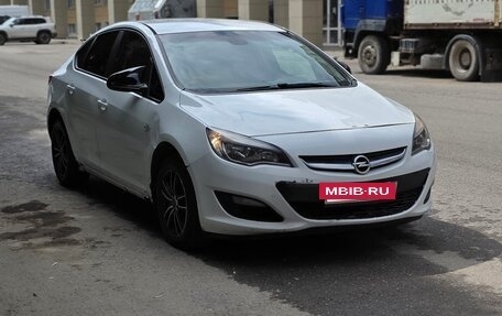 Opel Astra J, 2013 год, 385 000 рублей, 2 фотография
