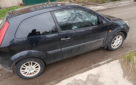 Ford Fiesta, 2007 год, 300 000 рублей, 3 фотография