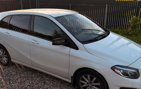 Mercedes-Benz B-Класс, 2015 год, 1 500 000 рублей, 6 фотография