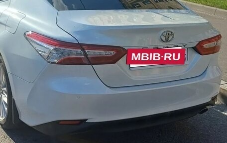 Toyota Camry, 2018 год, 3 000 000 рублей, 3 фотография