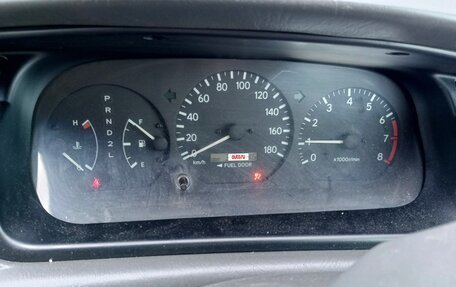Toyota Mark II VIII (X100), 2001 год, 260 000 рублей, 6 фотография