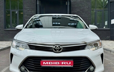 Toyota Camry, 2016 год, 1 990 000 рублей, 10 фотография
