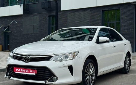 Toyota Camry, 2016 год, 1 990 000 рублей, 8 фотография