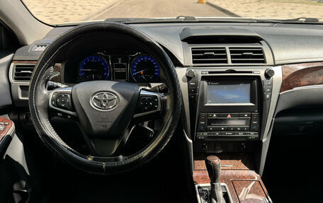 Toyota Camry, 2016 год, 1 990 000 рублей, 20 фотография