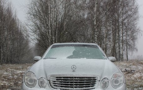 Mercedes-Benz E-Класс, 2004 год, 800 000 рублей, 1 фотография