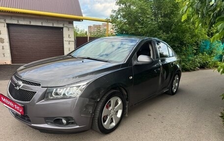 Chevrolet Cruze II, 2010 год, 380 000 рублей, 4 фотография
