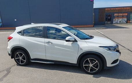 Honda Vezel, 2021 год, 2 090 000 рублей, 6 фотография