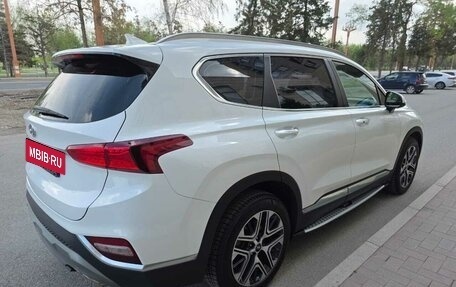 Hyundai Santa Fe IV, 2019 год, 1 790 000 рублей, 2 фотография