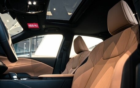 Lexus RX IV рестайлинг, 2025 год, 7 990 000 рублей, 13 фотография
